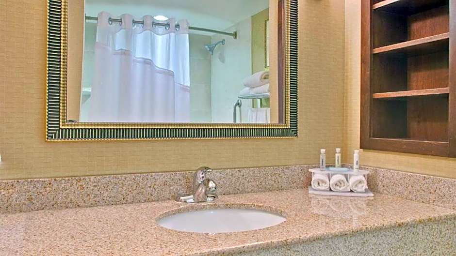 Holiday Inn Express & Suites Huntsville By IHG