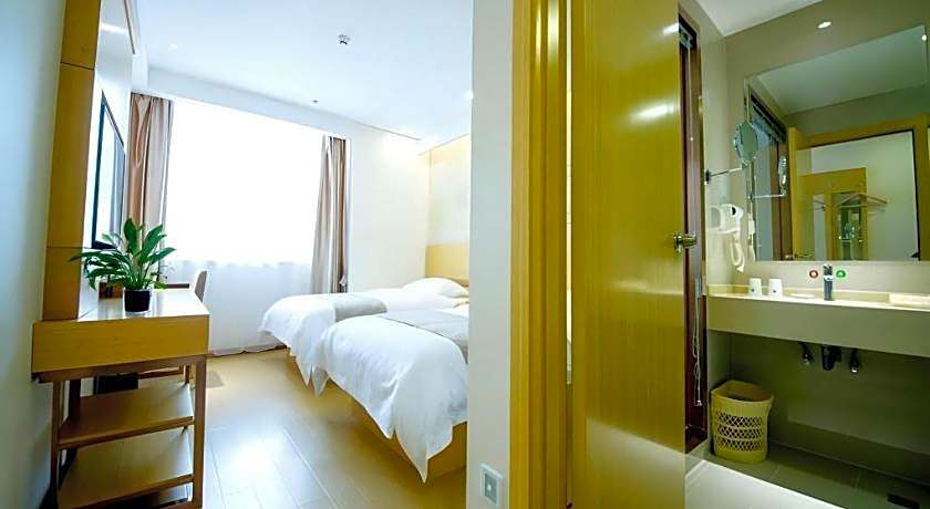 GreenTree Inn Zhangjiagang Yangshe Old Street Stadium