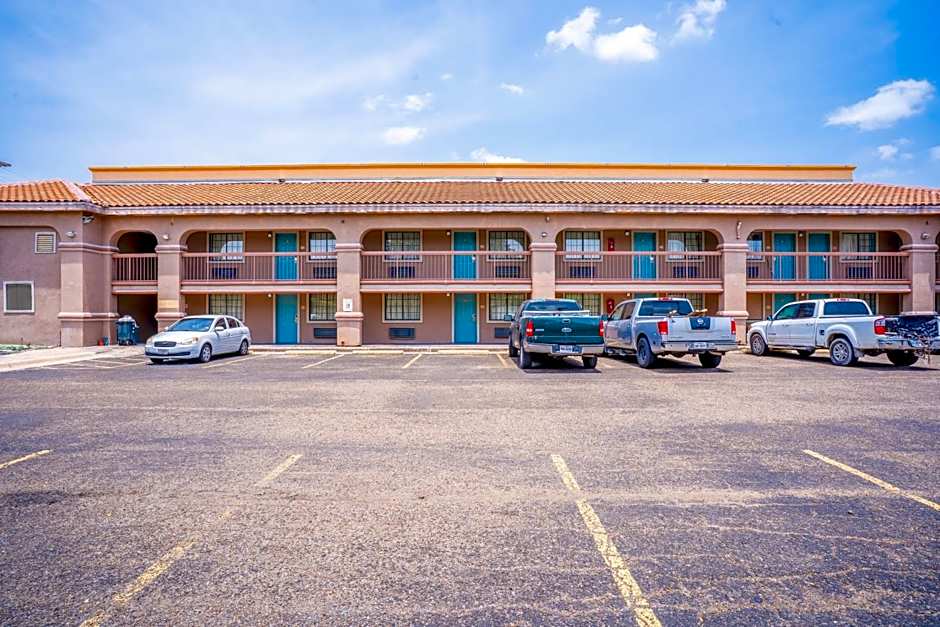 Lone Star Inn & Suites by OYO Harlingen TX