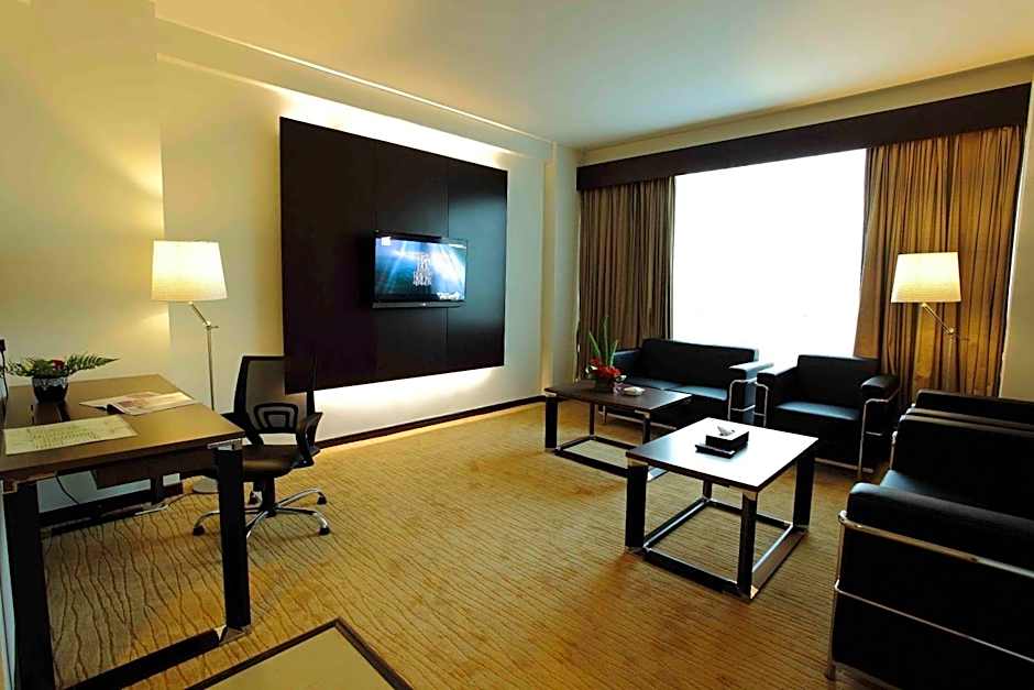 Symphony Suites Hotel
