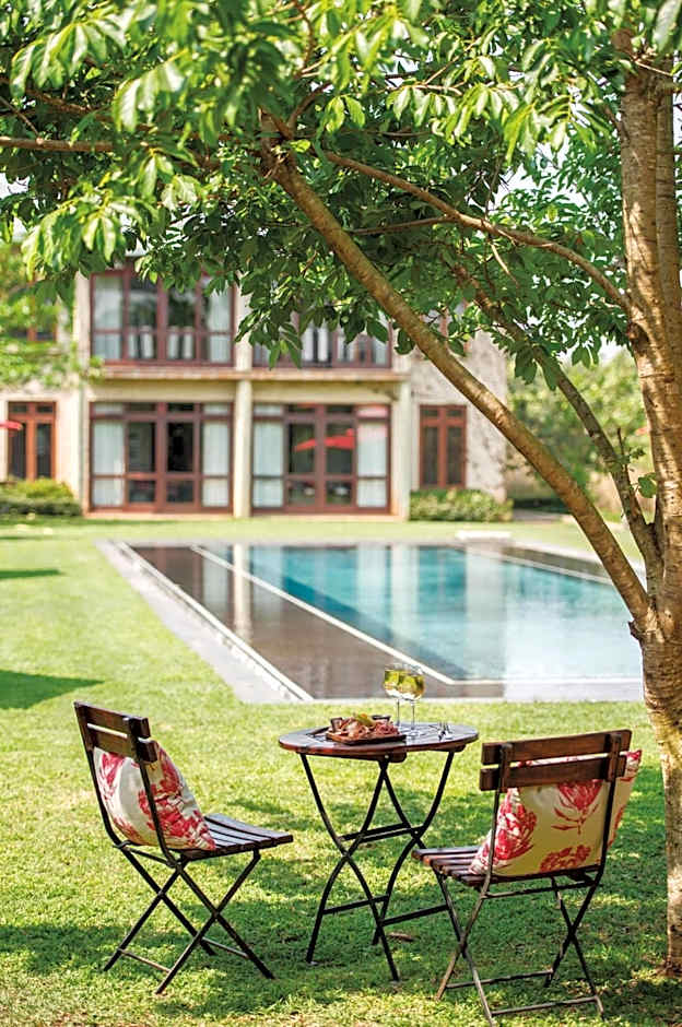 Casterbridge Hollow Boutique Hotel