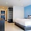 Sleep Whale Hotel