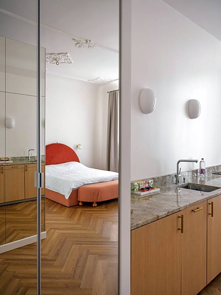 MIRO Rooms Skolas - quiet chic, free parking, self check-in