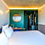TRIBE Paris Clichy