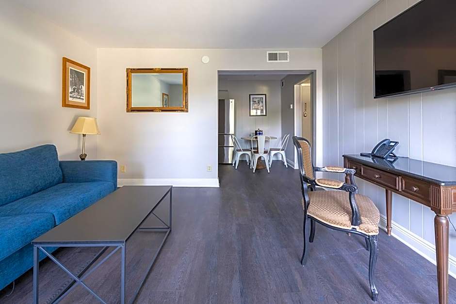 French Quarter Suites Hotel