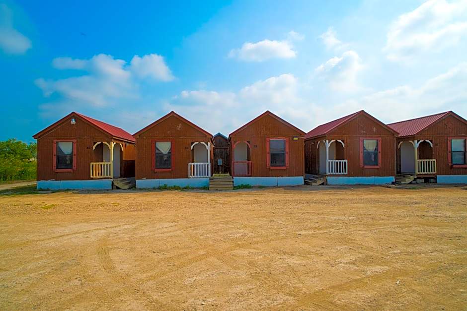 Grand Eagle Ford Lodge & RV Park