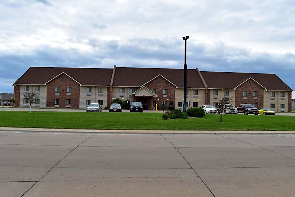 Days Inn by Wyndham Grand Island