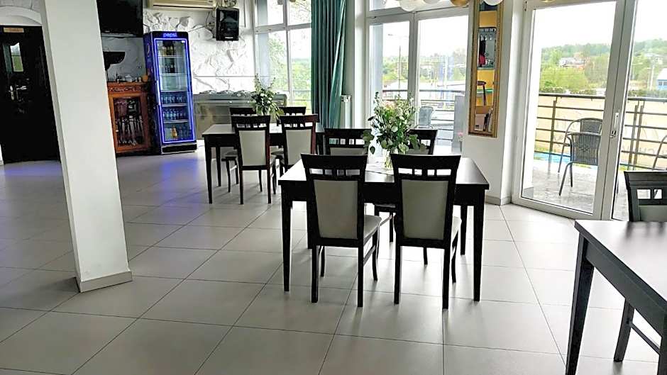 Hotel i Restauracja 13 Smaków