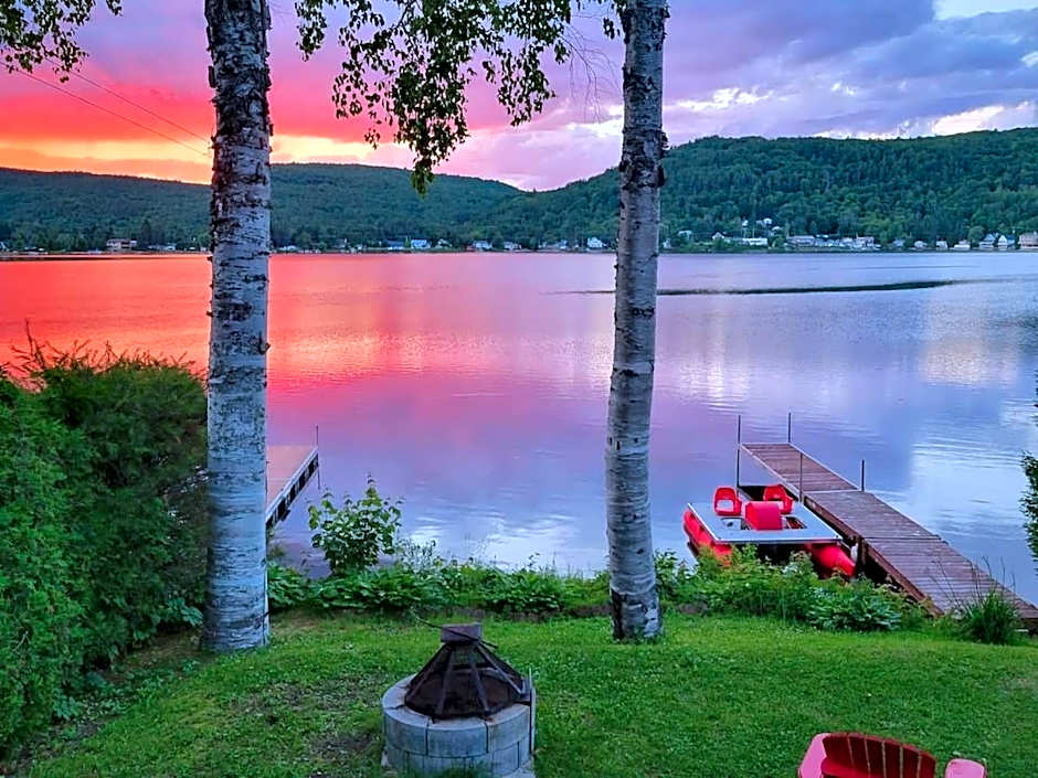 FRONT LAKE hot tub with sunset ski and slide 8p