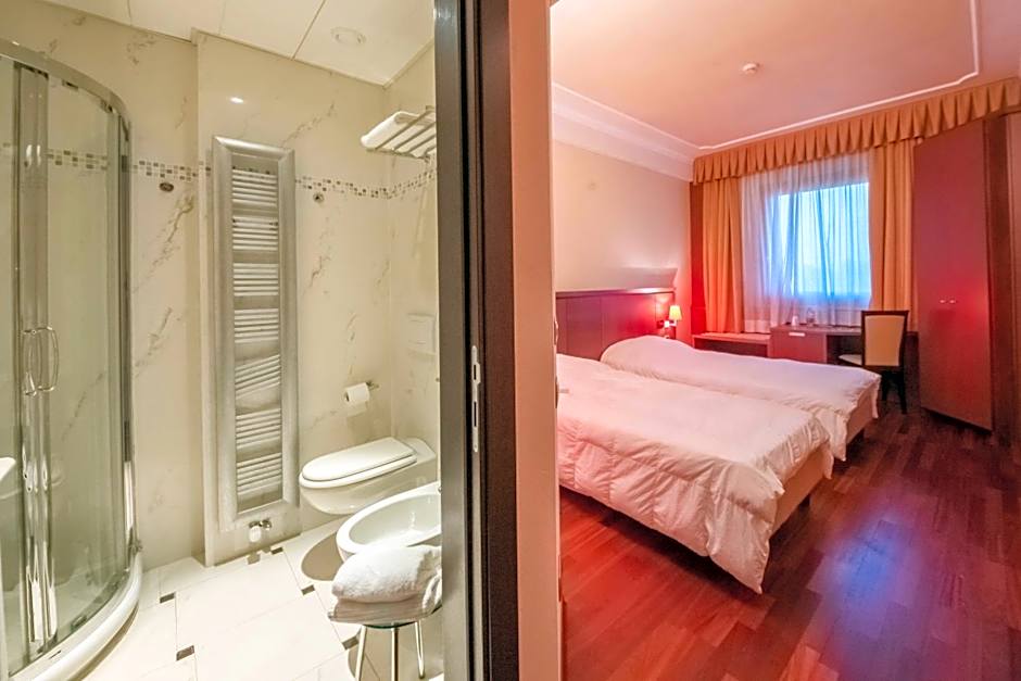 Dado Hotel International