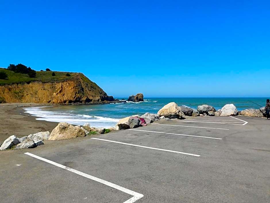 Sea Breeze Motel
