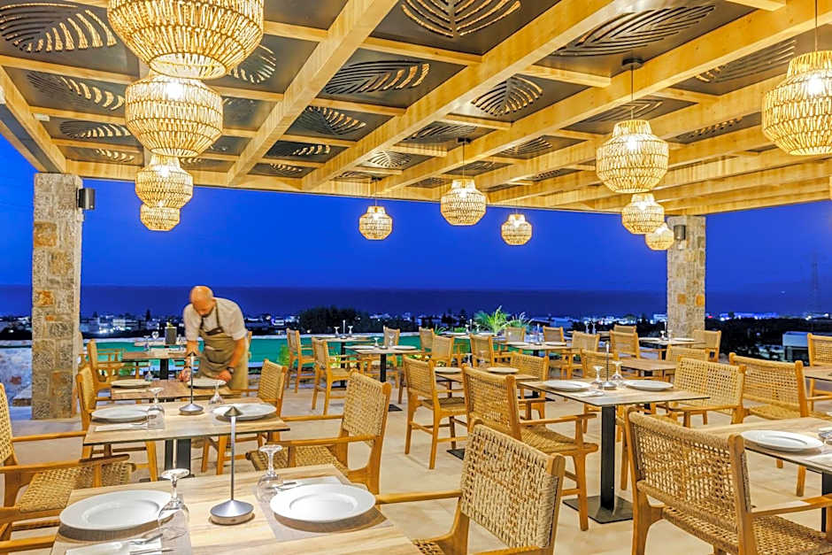 Deos Luxury Suites - Adults Only