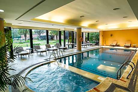 Sheraton Pilar Hotel & Convention Center