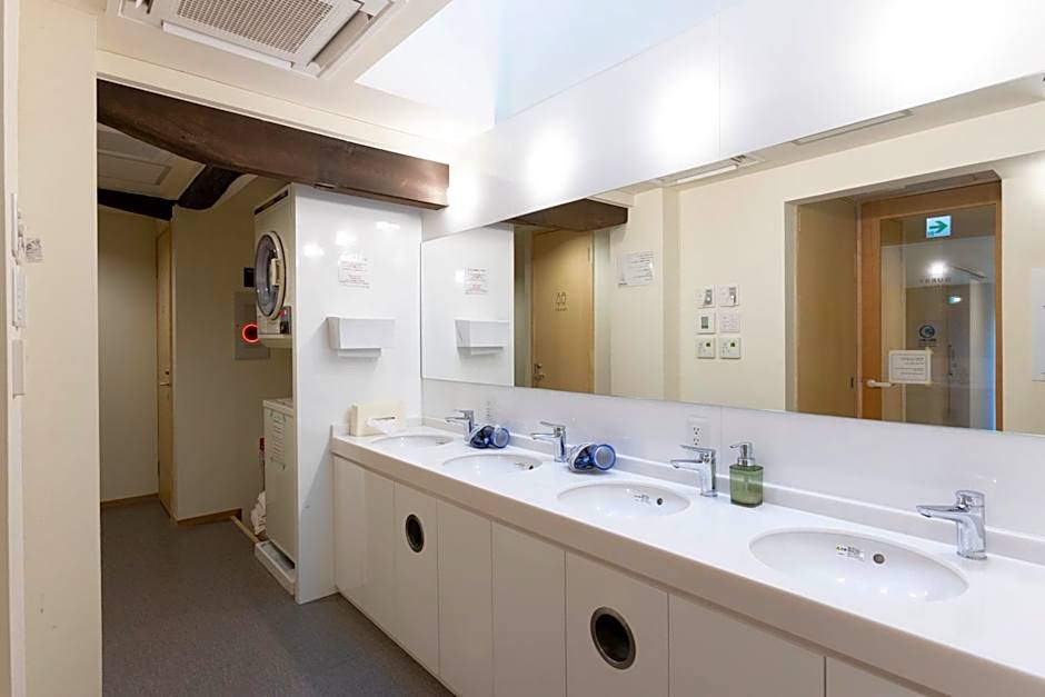 Cafe & Guest House Nagonoya