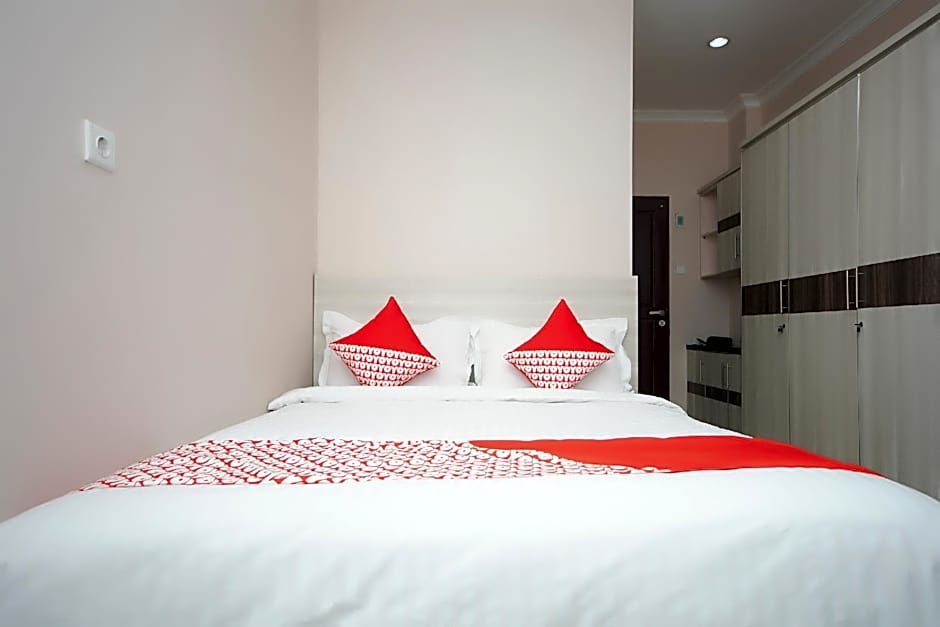 Super OYO 270 Madinah Residence Syariah