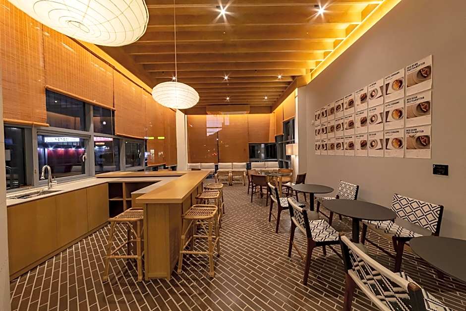 HOUND HOTEL SIGNATURE