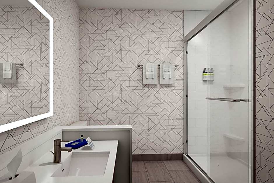 Holiday Inn Express & Suites Lima By IHG