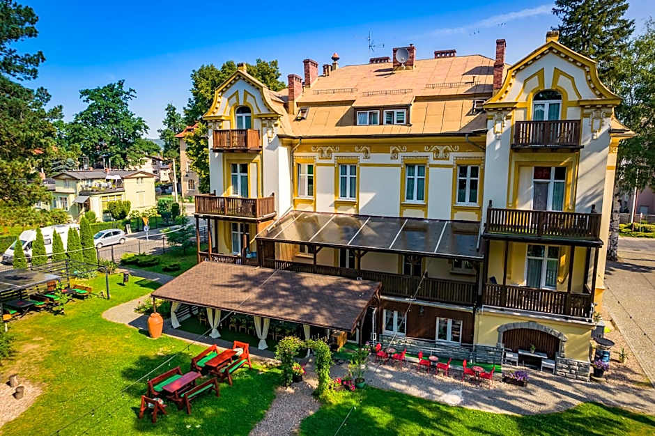 Hotel Bella