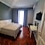 HOTEL REGIS
