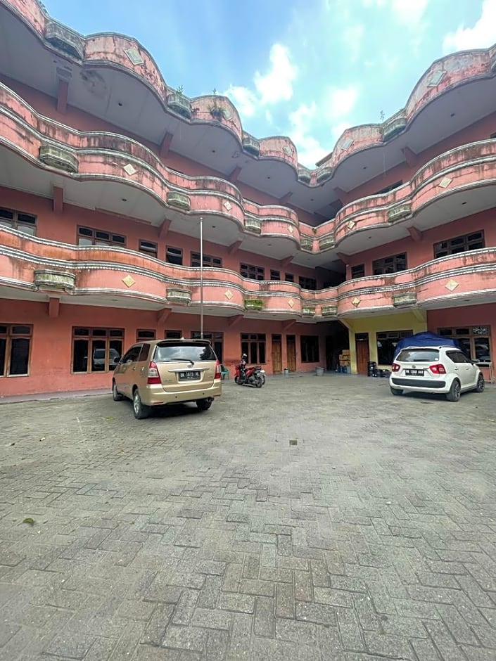 OYO 92463 Deli Hotel Medan