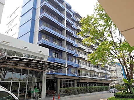J Town serviced Apartments&hotel