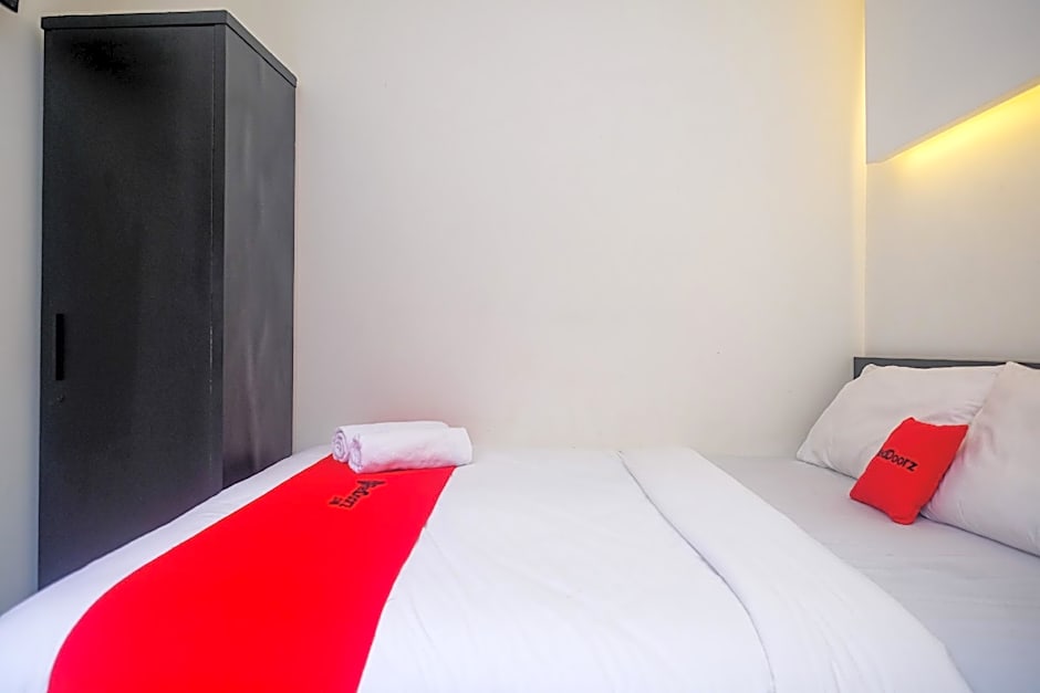 RedDoorz near Ambarrukmo Area
