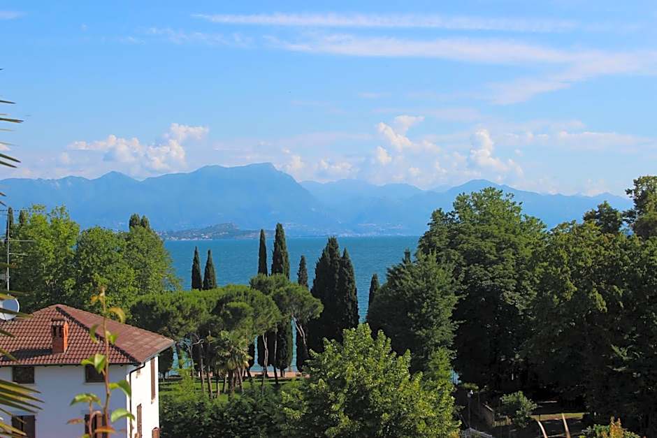 Admiral Hotel Villa Erme