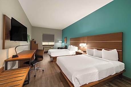 Queen Room with Two Queen Beds - Non-Smoking