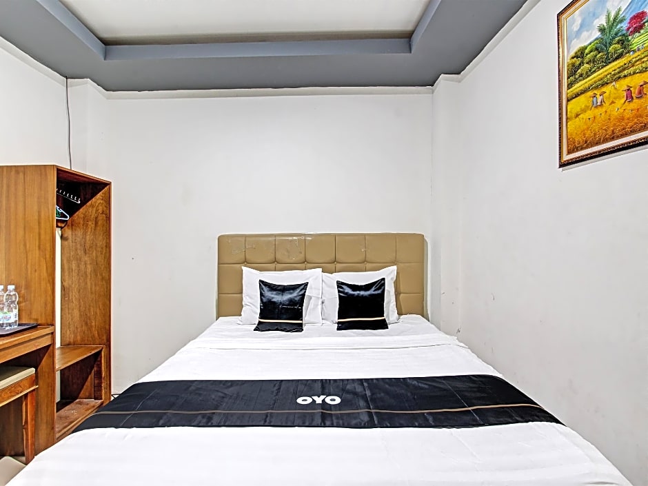 Capital O 92819 Pm Indah Hotel