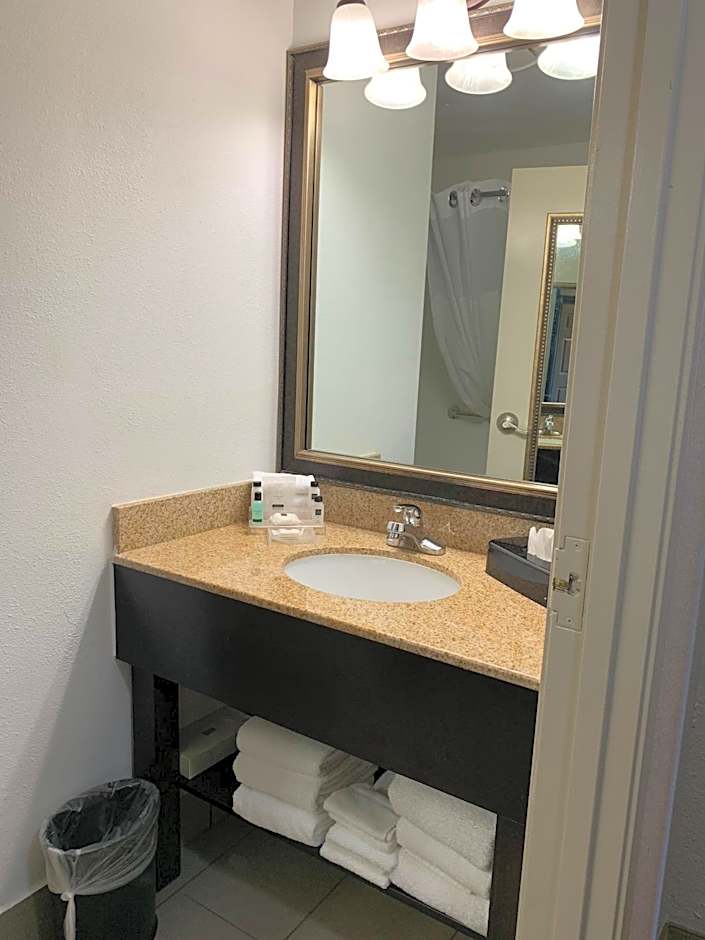 Country Inn & Suites by Radisson, Georgetown, KY