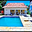 CASA 7 qts sendo 4 suites, Piscina Churrasqueira 200 m praia Anjos
