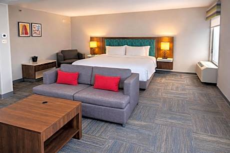 King Suite with Sofa Bed - Non-Smoking