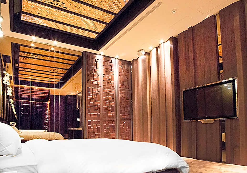 Royal Group Motel Fengshan Branch