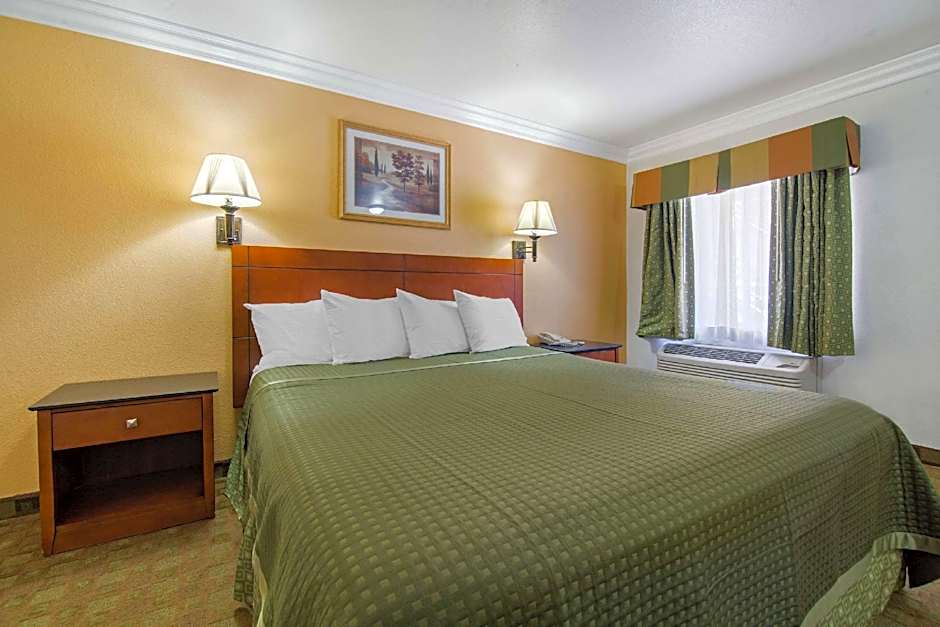 Rodeway Inn Adelanto US 395