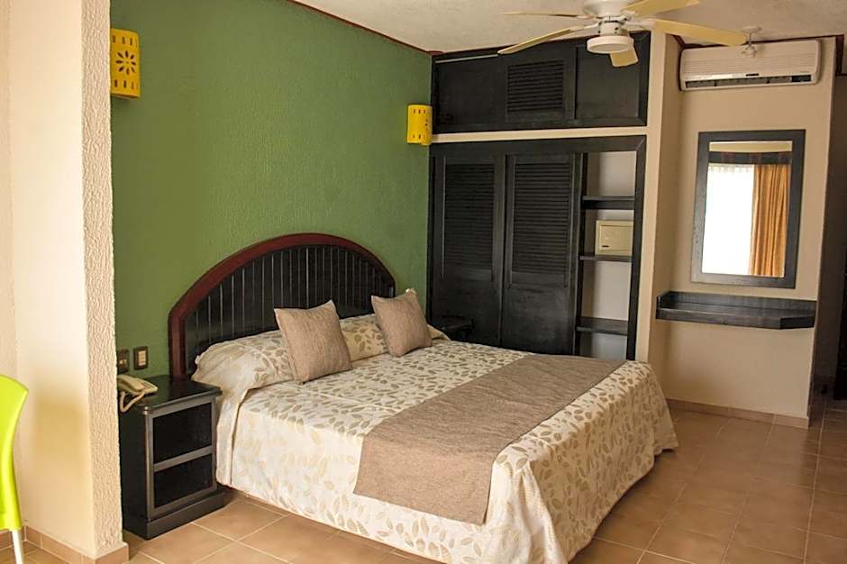 Suites Los Arcos