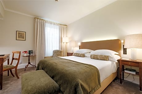 Double Main House Room