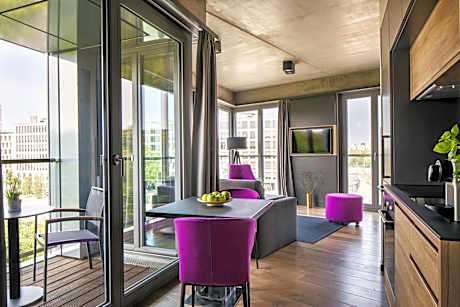 Panorama Studio Small