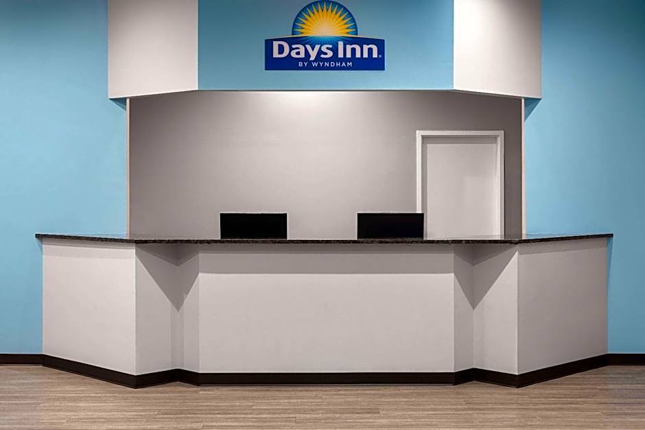 Days Inn by Wyndham Frederick
