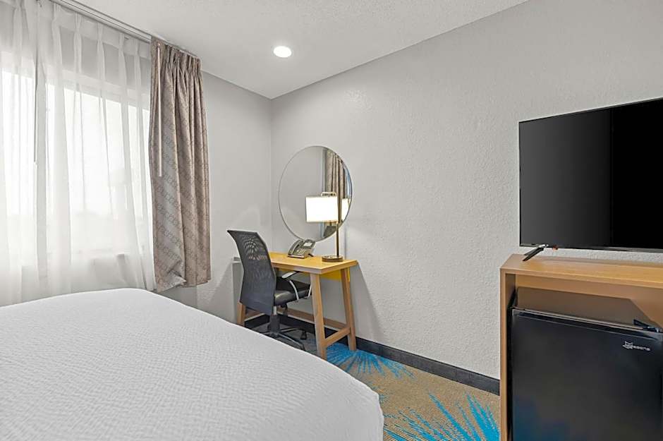 Days Inn by Wyndham Wall