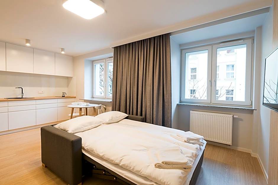 Q17 Apartments Rynek