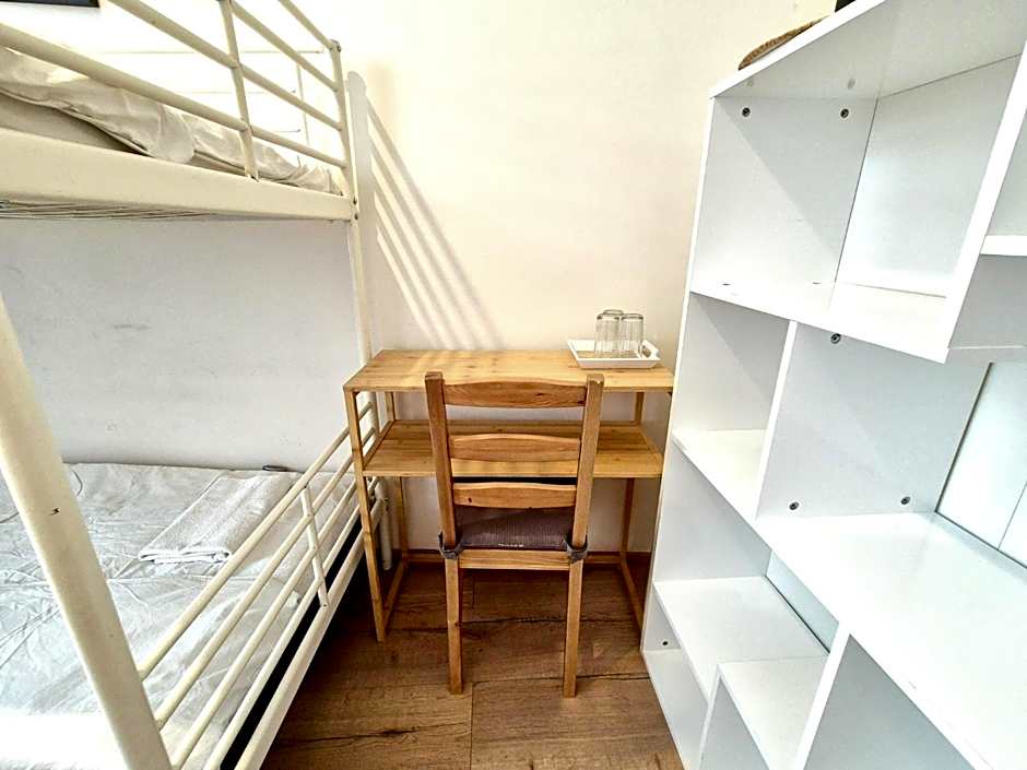 PINI HOSTEL - Przytulne pokoje w centrum Krakowa