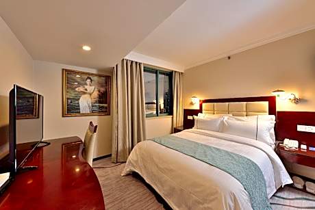 River View Deluxe Suite