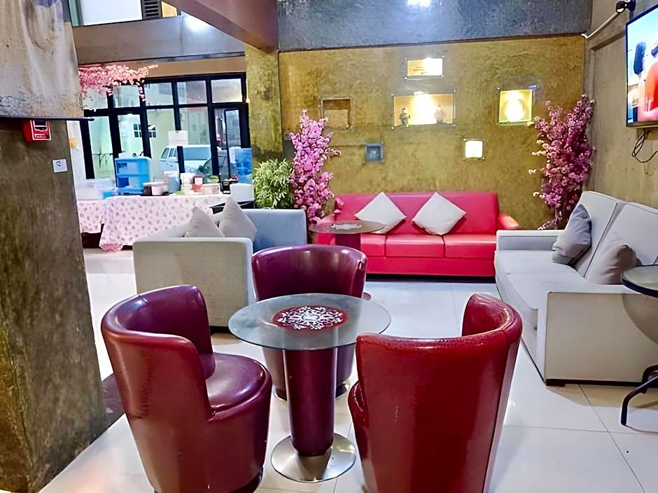 IZEN Budget Hotel & Residences