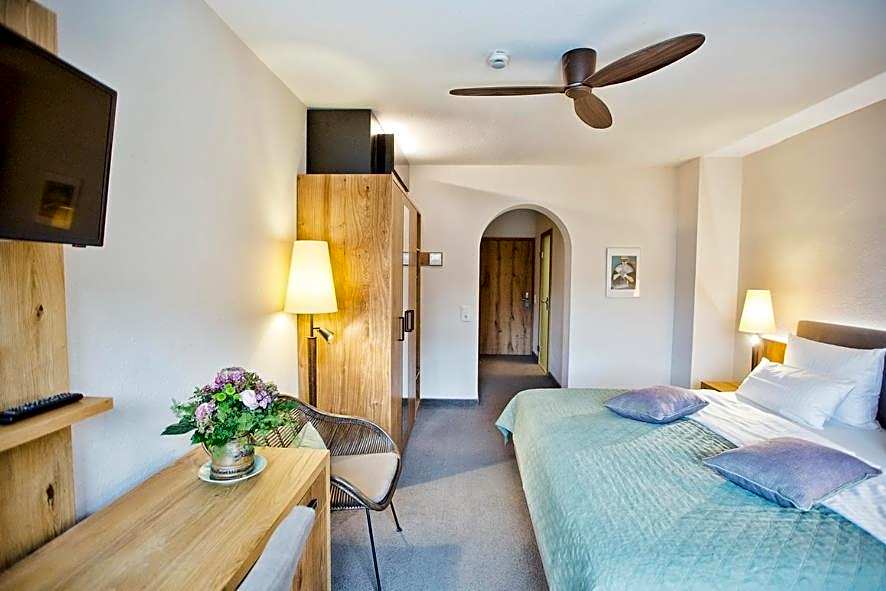 Historisches Gasthaus Hotel Hirschen Horn