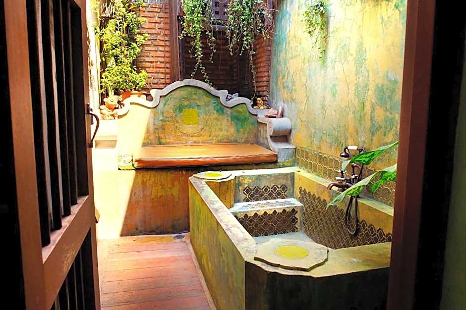 Old Capital Bike Inn - SHA Certified