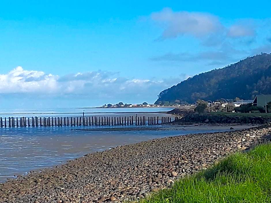 Lady Bowen Bed & Breakfast