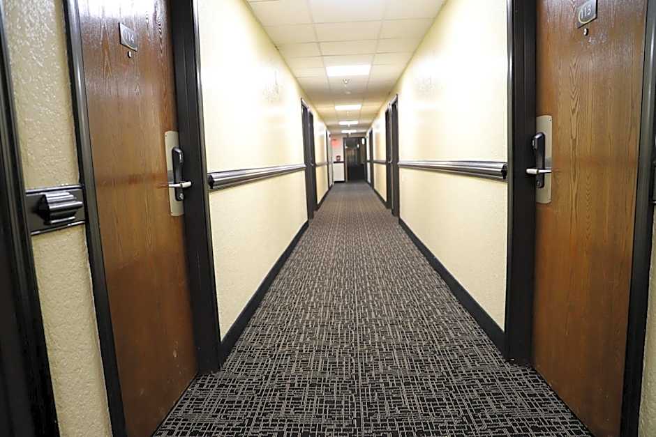 Super 8 by Wyndham Richmond Airport VA