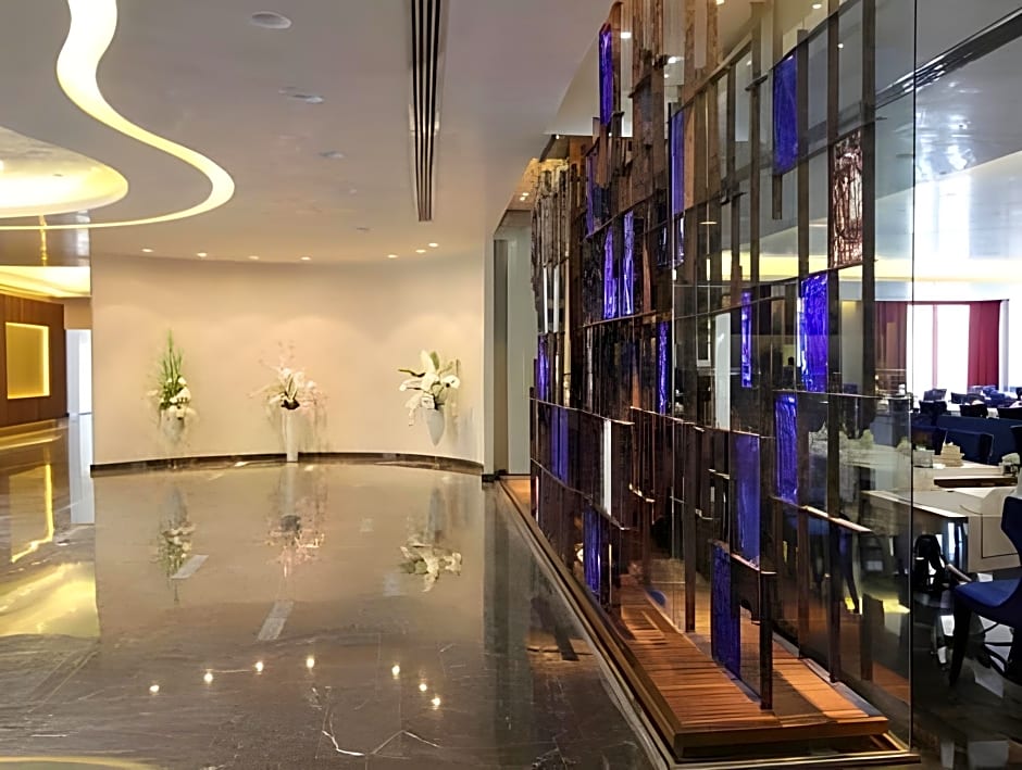 Gold Majesty Hotel
