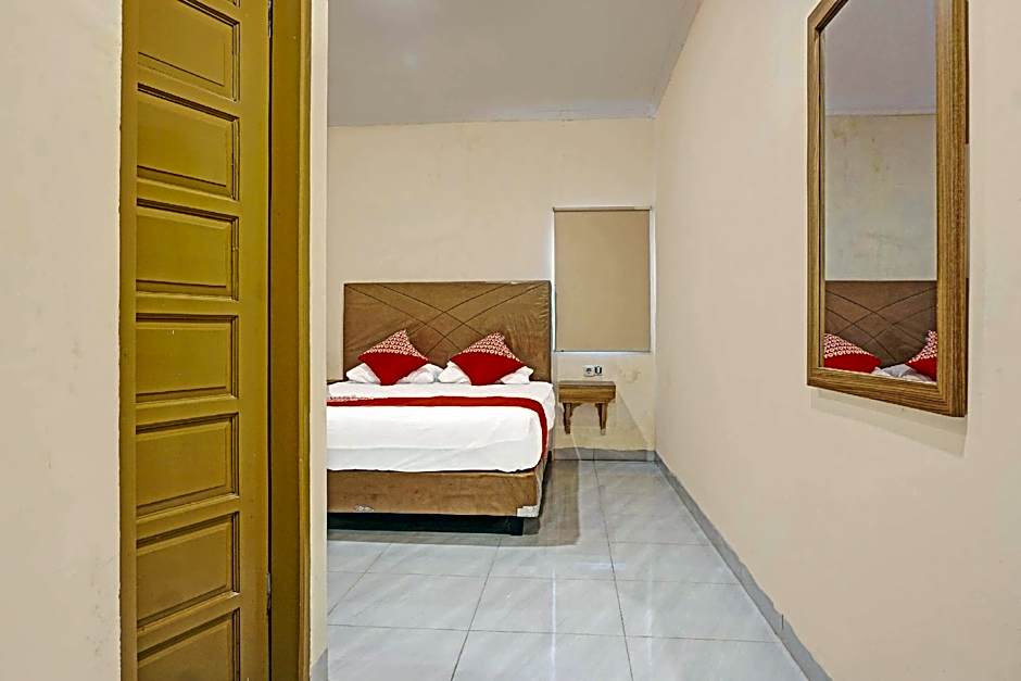 Collection O 91414 Hotel Marina Beach