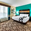 La Quinta Inn & Suites by Wyndham Carlsbad